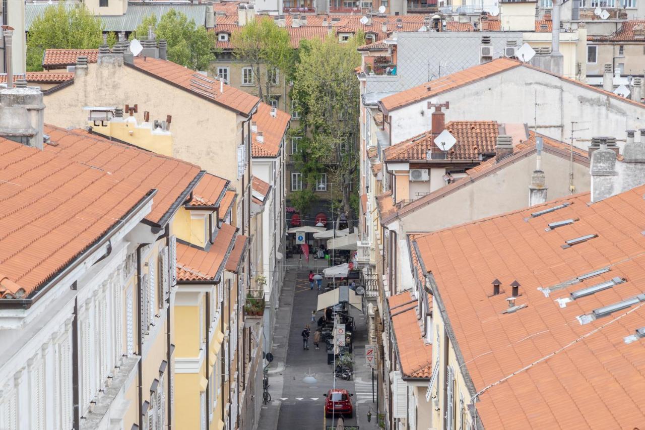 Svevo, Rustico Centrale Con Parcheggio A Trieste Luaran gambar